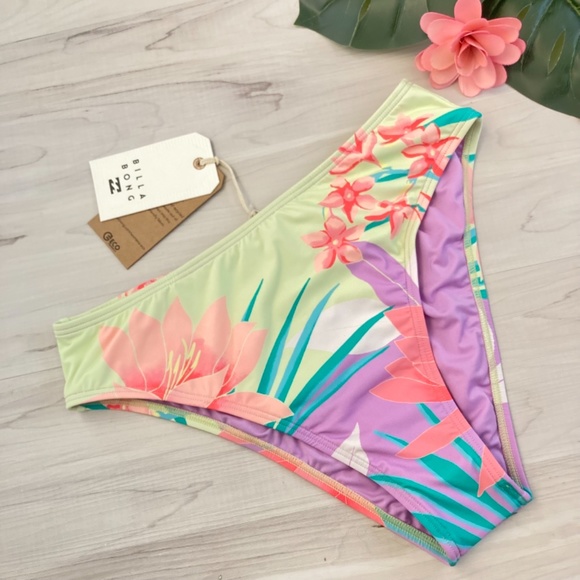 Billabong Floral Bikini Set πΌπ - Picture 13 of 16